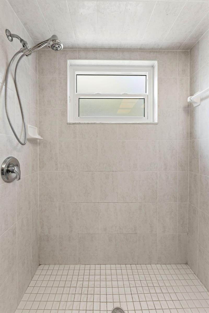 QUAIL HOLLOW ACREAGE - Residential