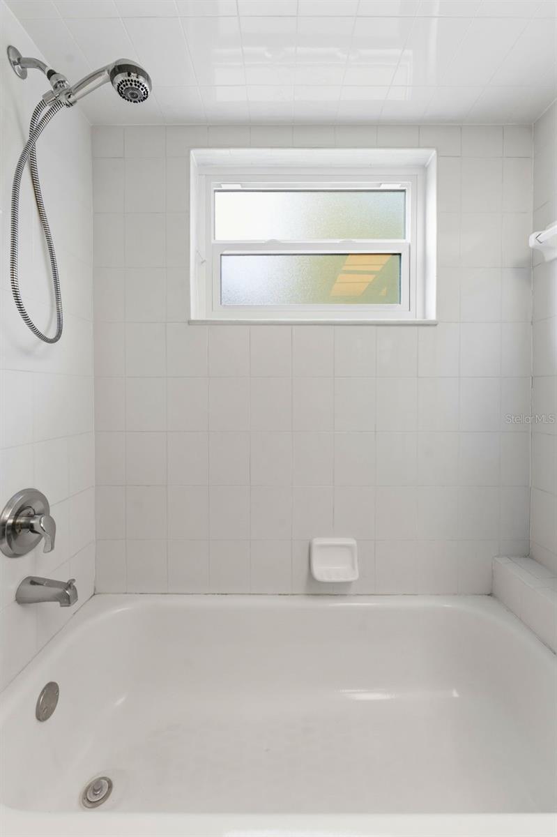 QUAIL HOLLOW ACREAGE - Residential