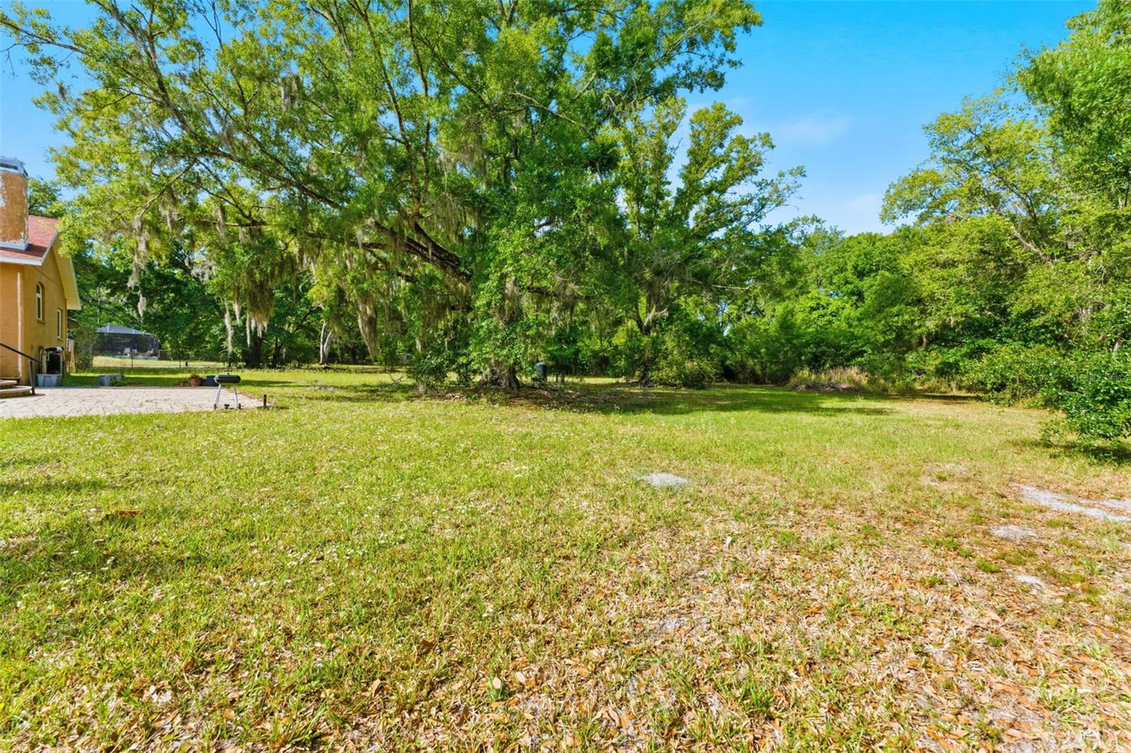 QUAIL HOLLOW ACREAGE - Residential
