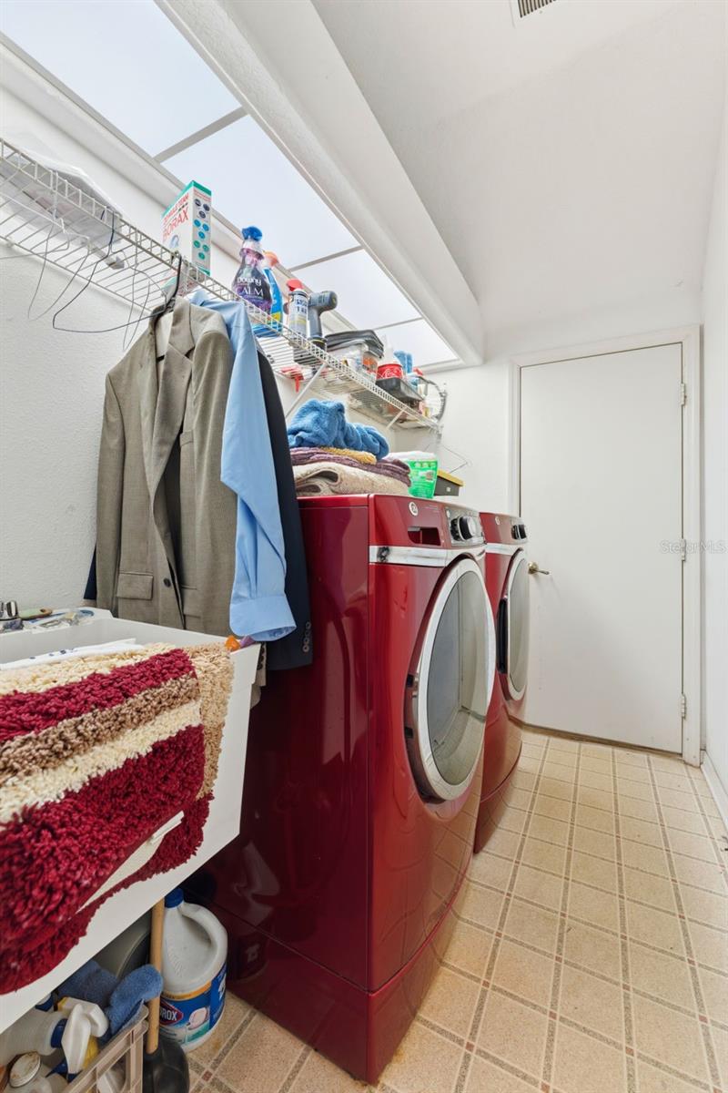 QUAIL HOLLOW ACREAGE - Residential