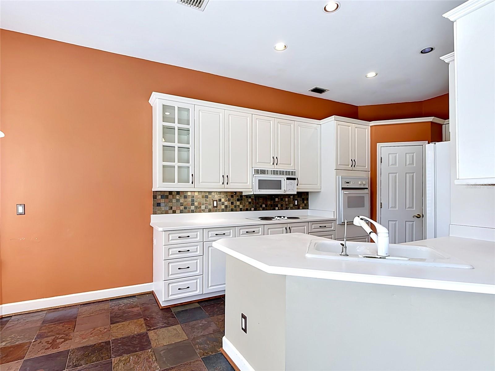 HUNTERS CREEK TR 200-215 PH 02 - Residential