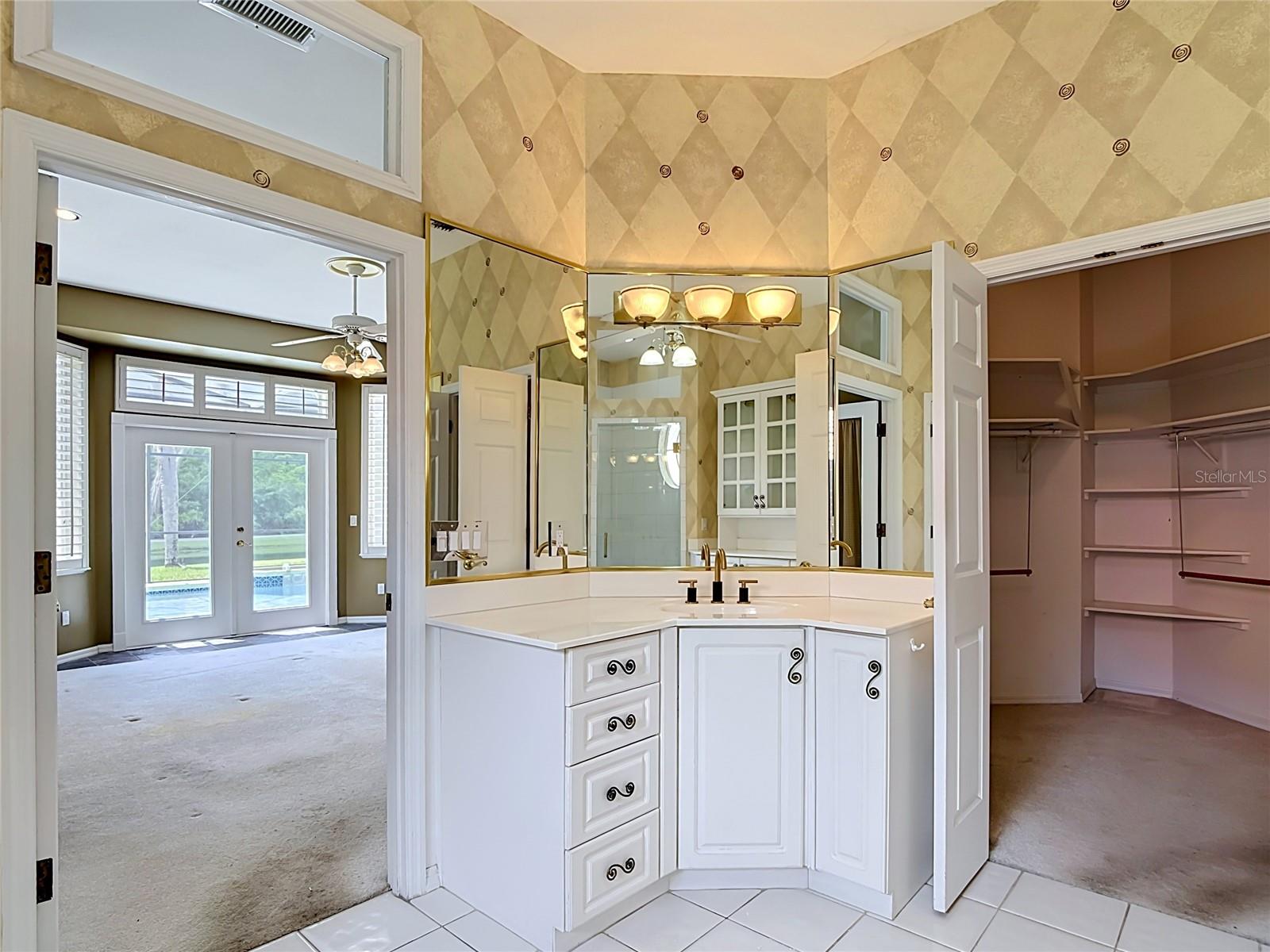 HUNTERS CREEK TR 200-215 PH 02 - Residential