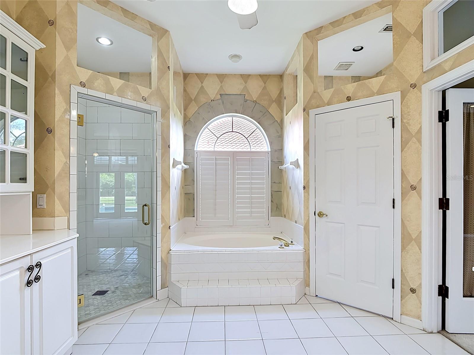 HUNTERS CREEK TR 200-215 PH 02 - Residential