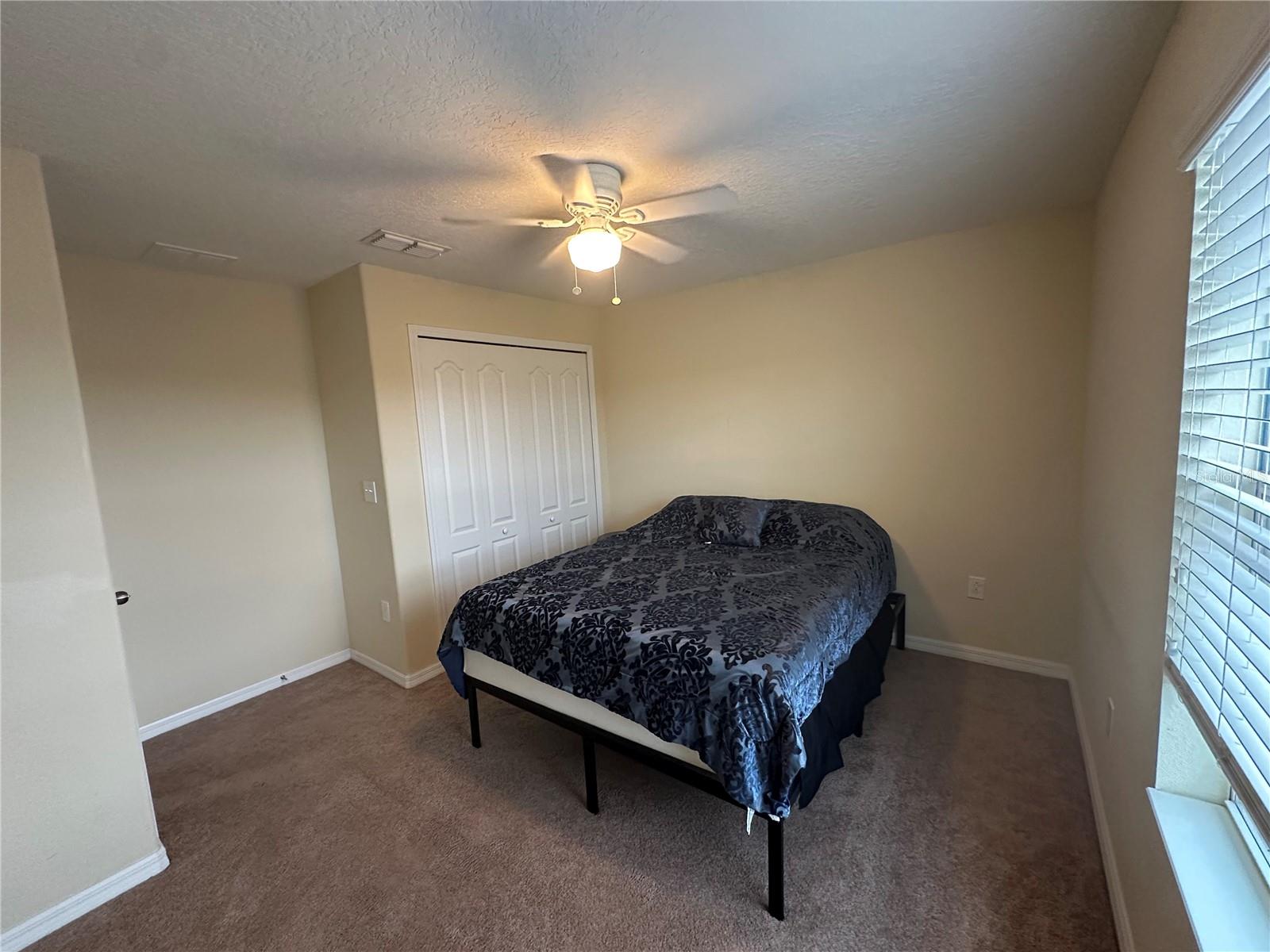 SIGNATURE LAKES PH 3B-6 - Residential Lease