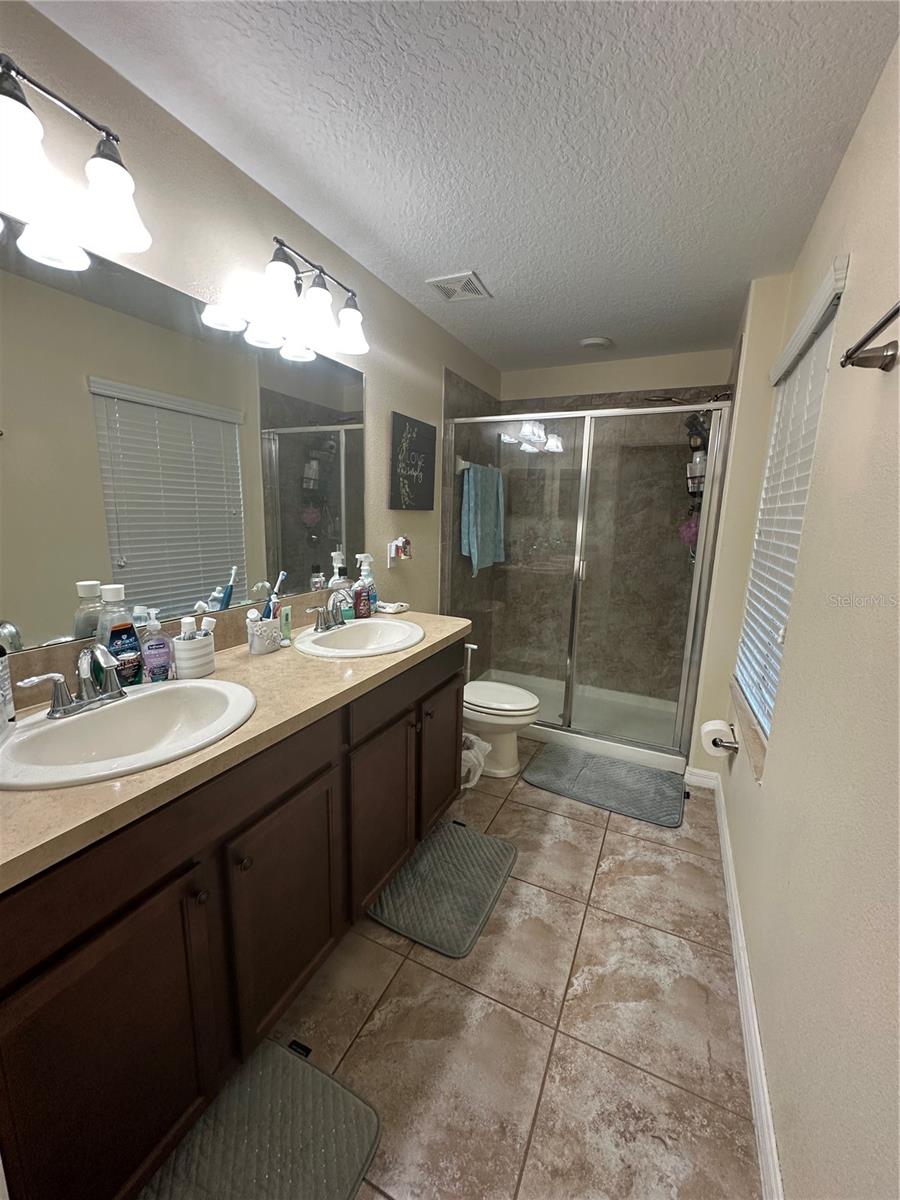 SIGNATURE LAKES PH 3B-6 - Residential Lease