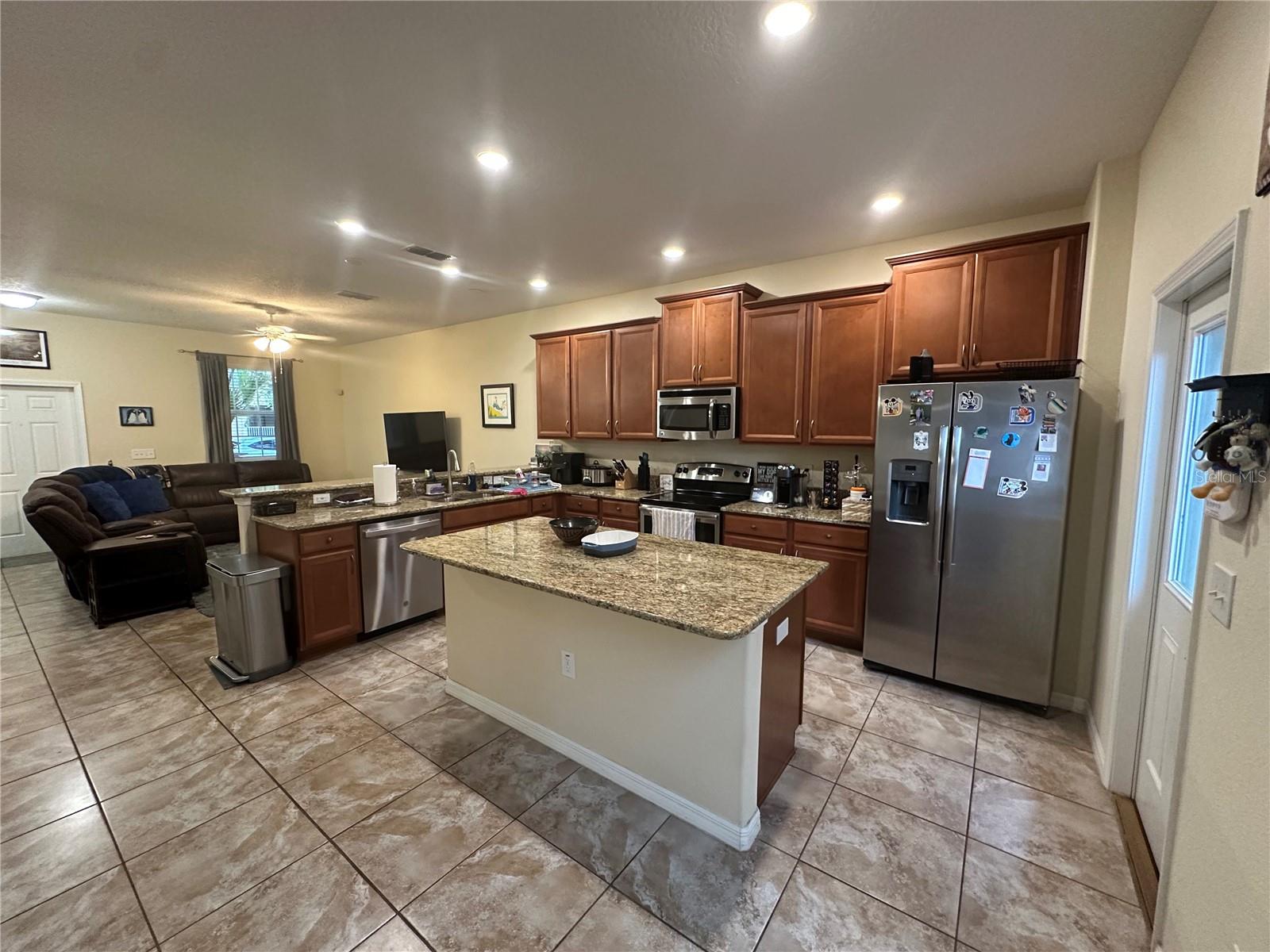 SIGNATURE LAKES PH 3B-6 - Residential Lease