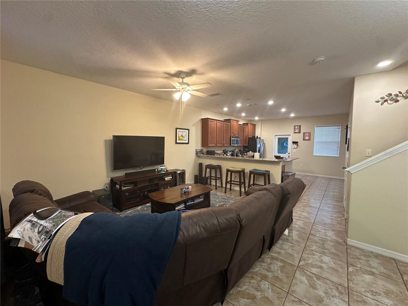 SIGNATURE LAKES PH 3B-6 - Residential Lease