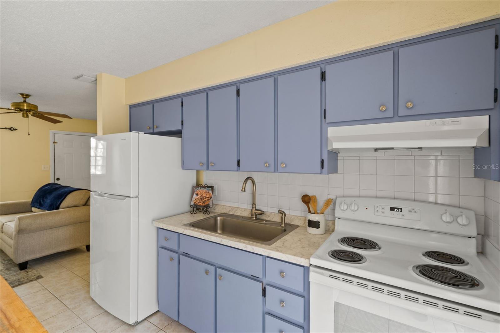 SPRING HILL - Residential
