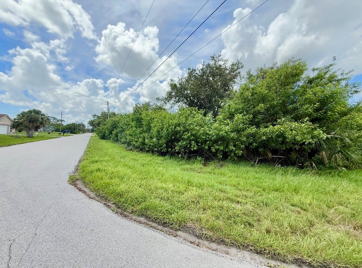 PORT CHARLOTTE SEC 69 - Land