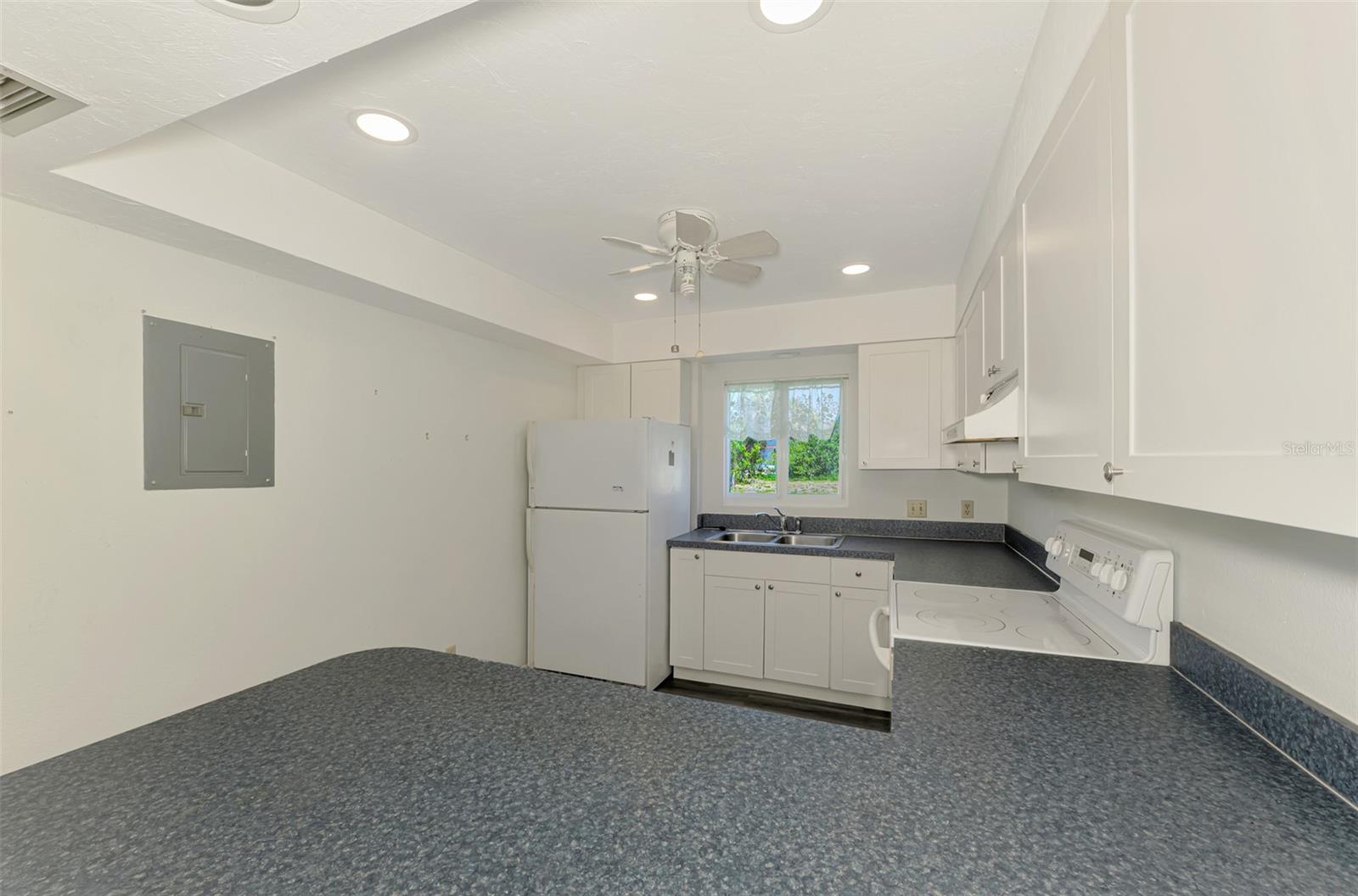 CHATHAM PH 01 - Residential