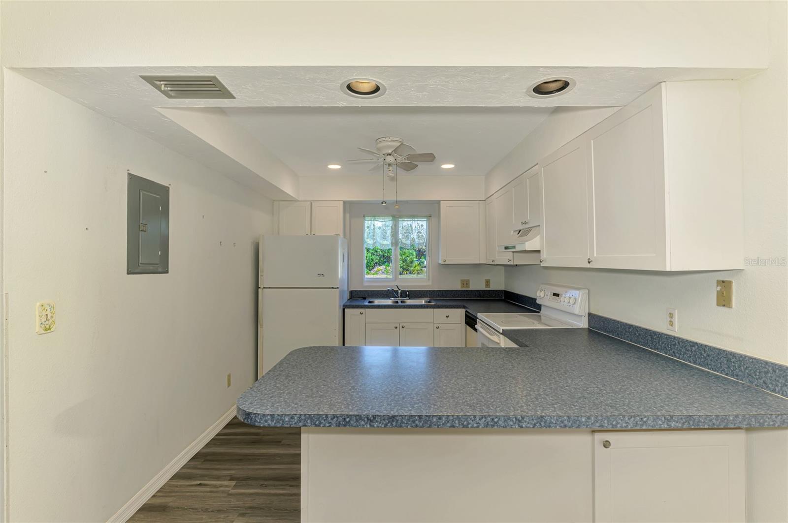 CHATHAM PH 01 - Residential