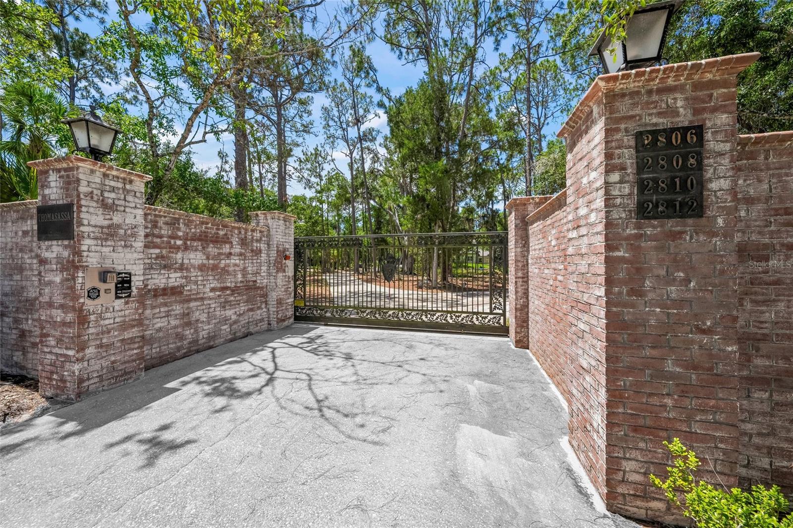 2810 SARASOTA GOLF CLUB BOULEVARD