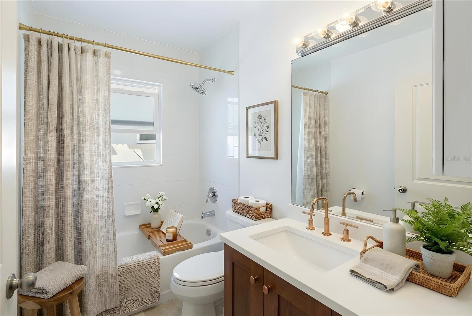 SIESTA BEACH - Residential