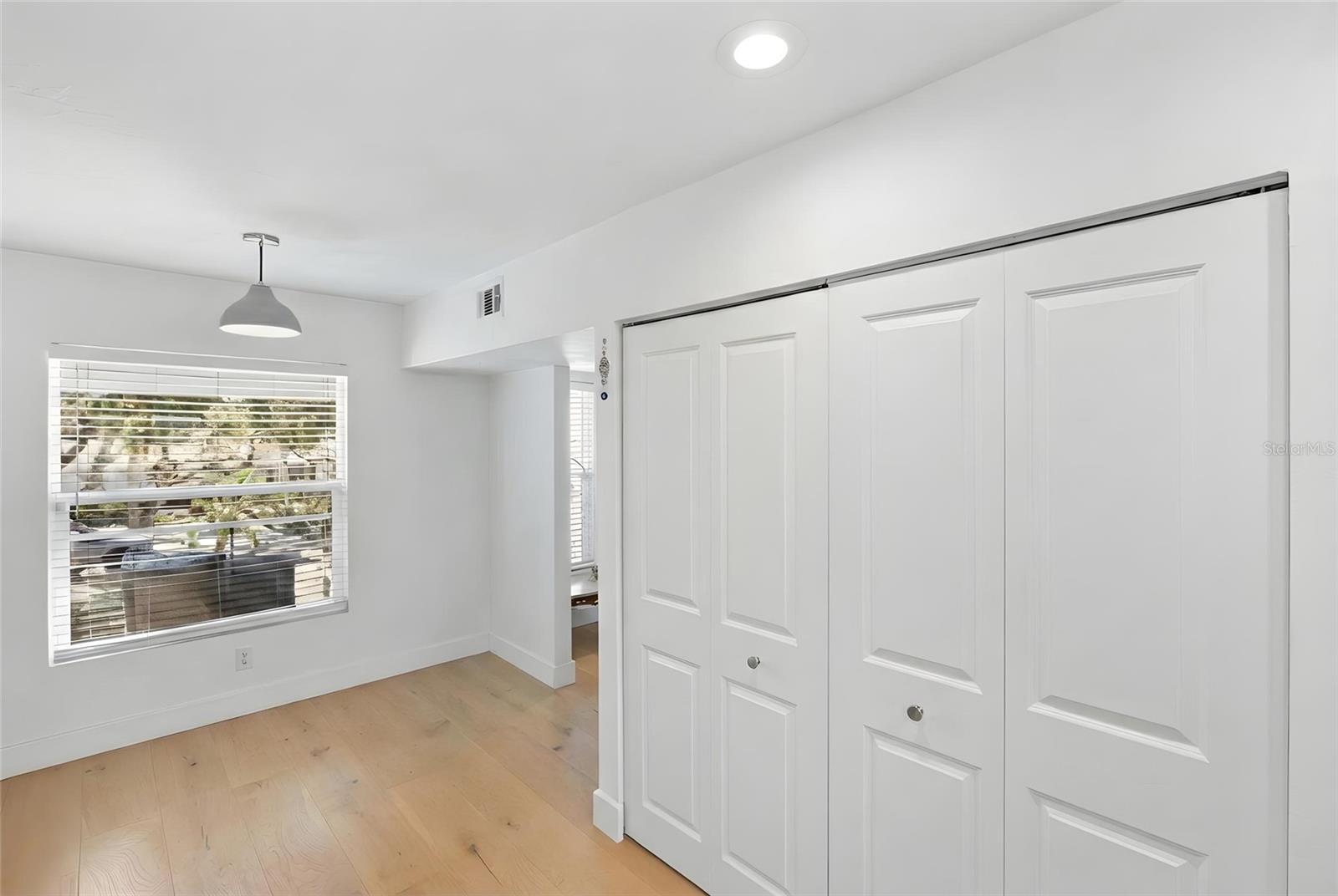 SIESTA BEACH - Residential