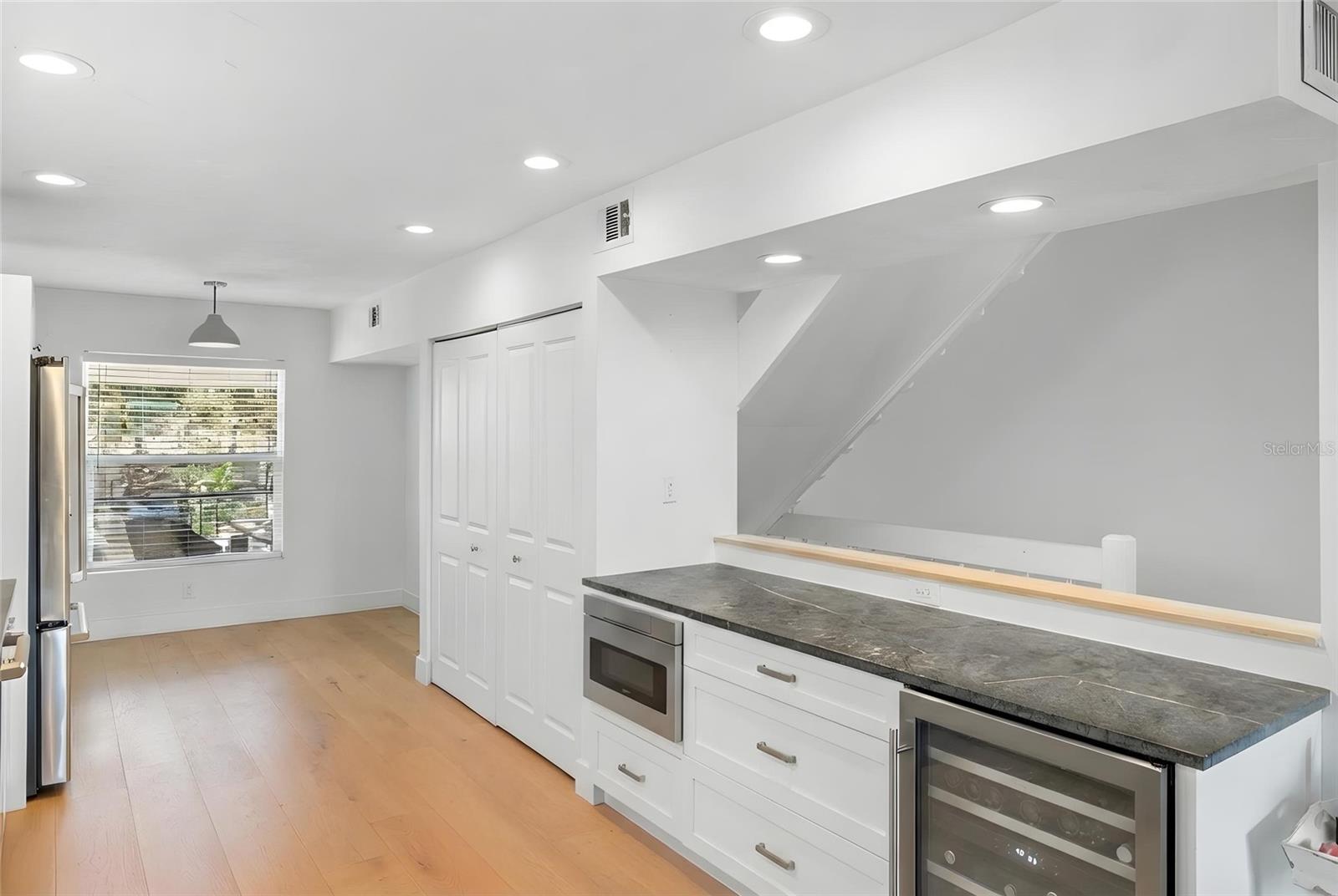 SIESTA BEACH - Residential