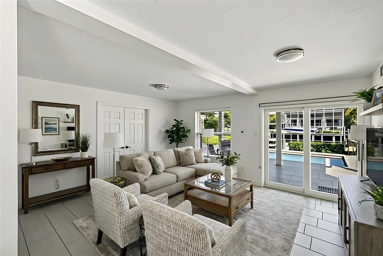 SIESTA BEACH - Residential