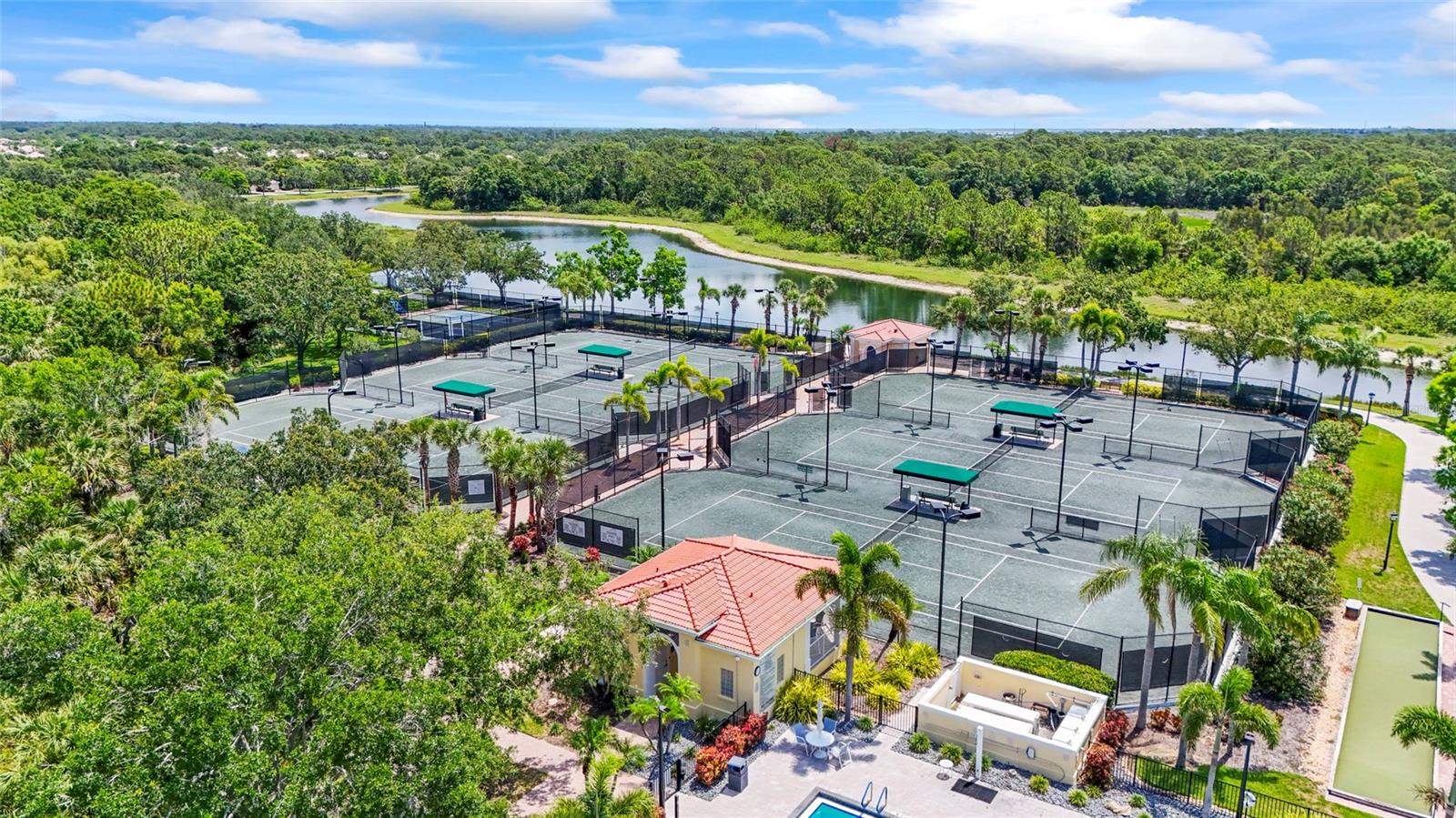 VILLAGEWALK - Residential Lease