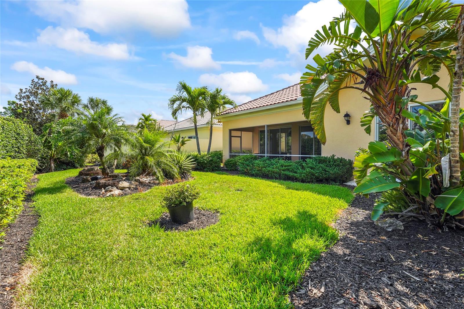 VILLAGEWALK - Residential Lease
