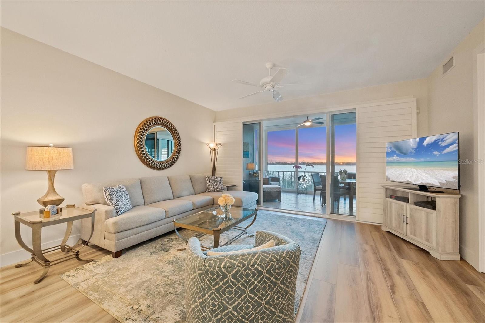 HIDDEN BAY - Residential