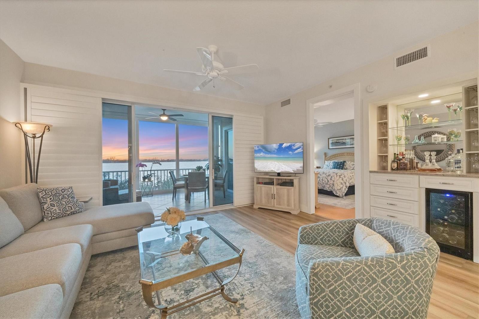 HIDDEN BAY - Residential