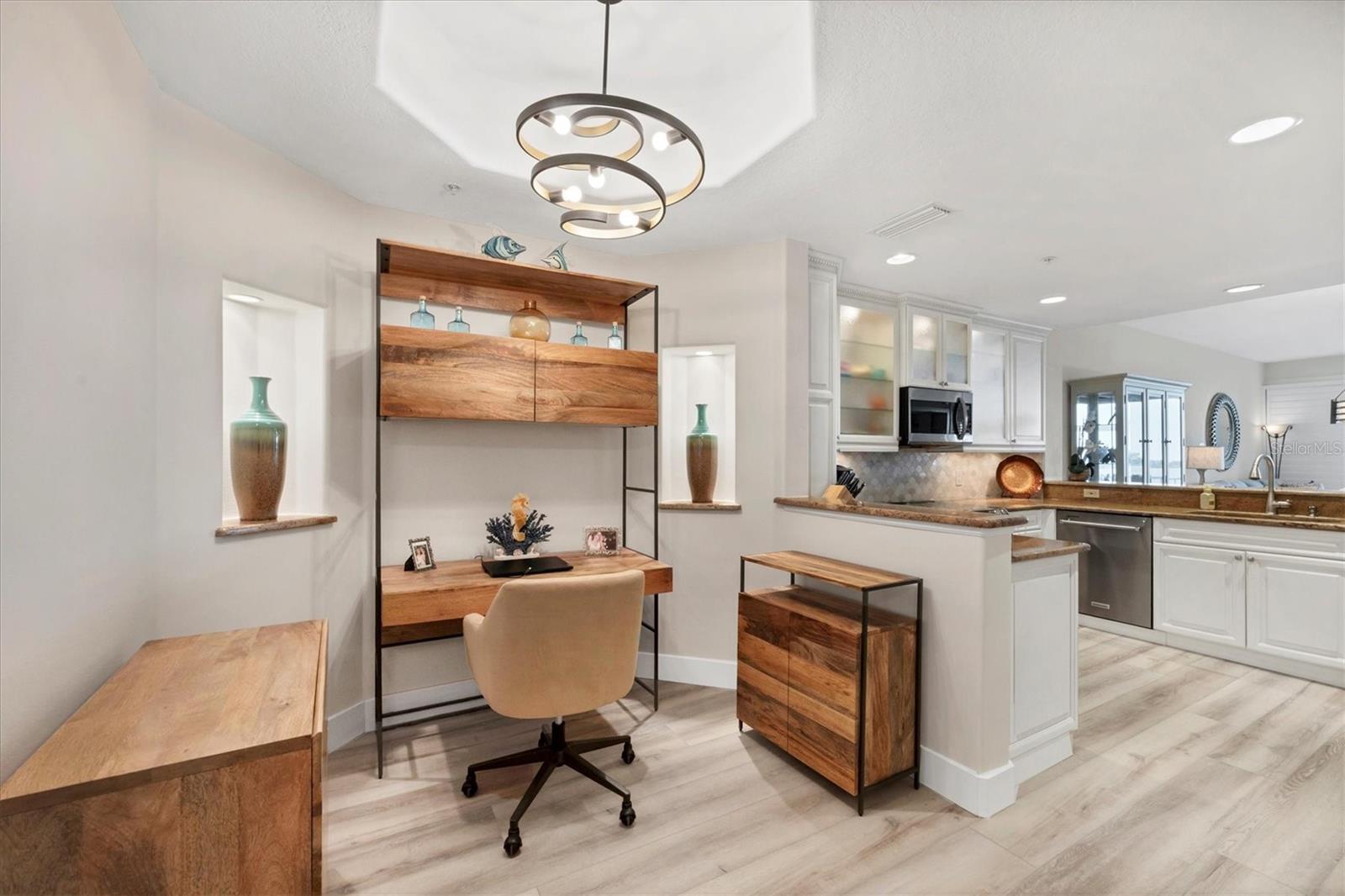 HIDDEN BAY - Residential