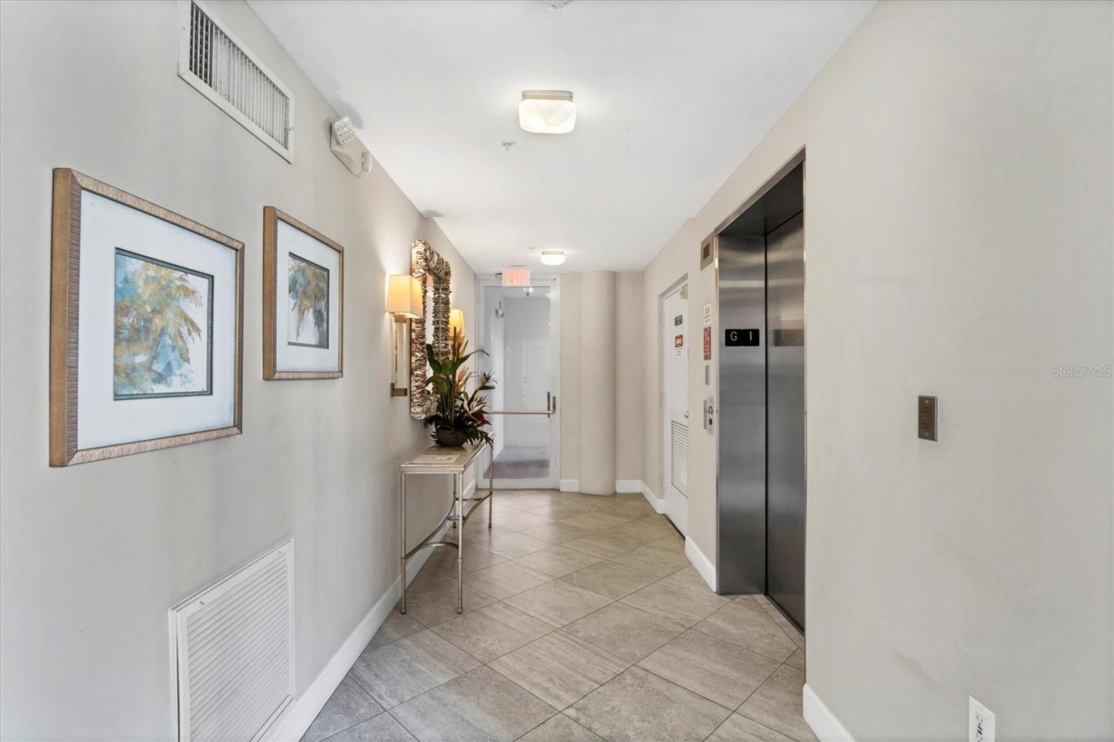 HIDDEN BAY - Residential