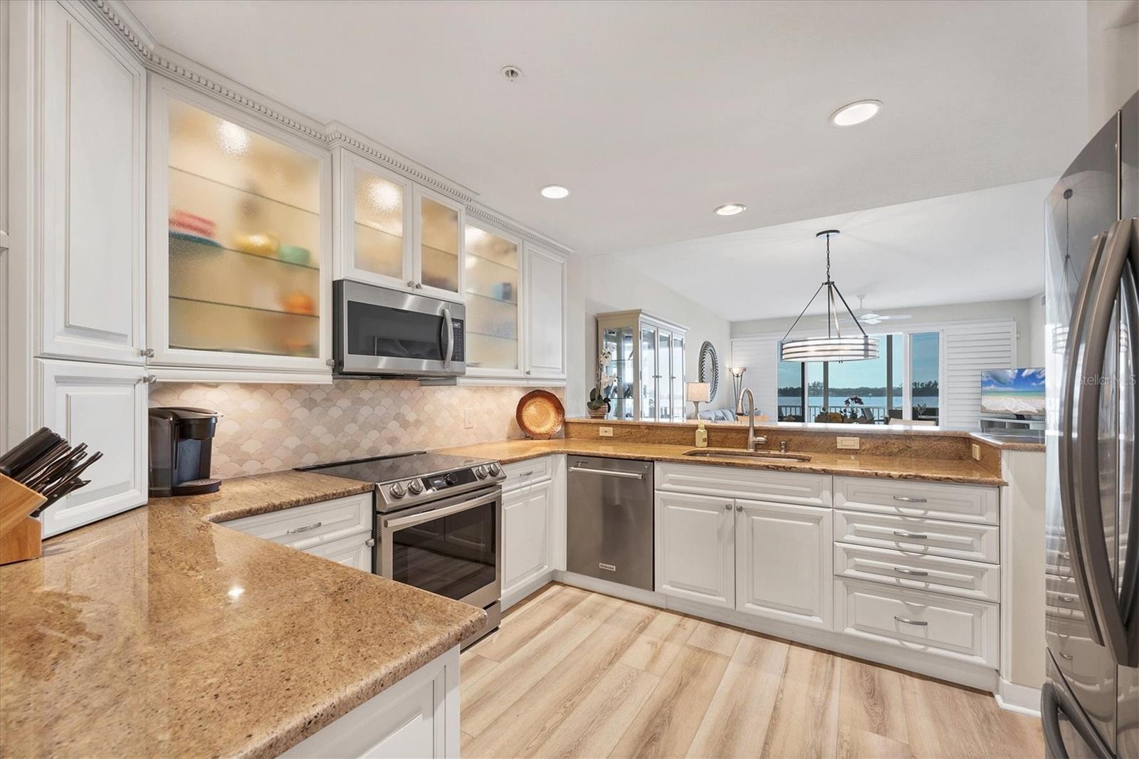 HIDDEN BAY - Residential