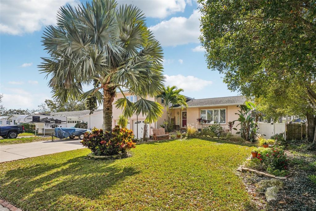 Photo of 13476 Binglewood Avenue, Seminole, FL 33776 (MLS # TB8467692)