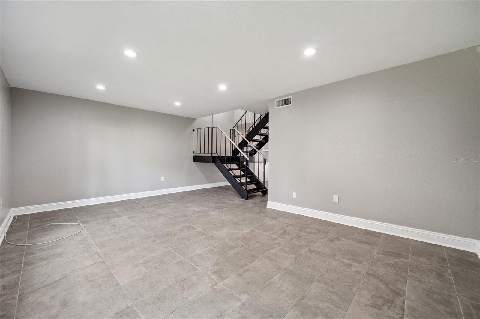 2944 PINE CONE CIRCLE