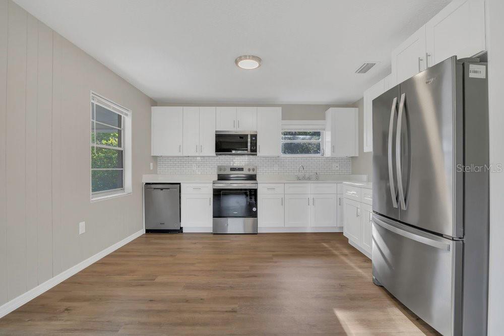BELLEVIEW ESTATE - Residential Lease