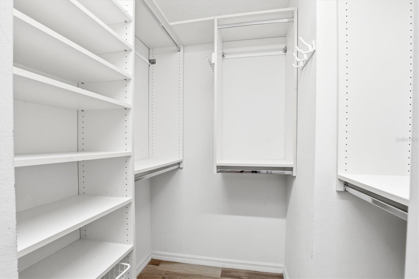 PINNACLE AT COBBS LANDING - Residential