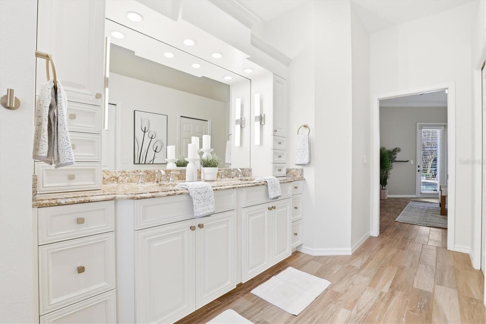 PINNACLE AT COBBS LANDING - Residential