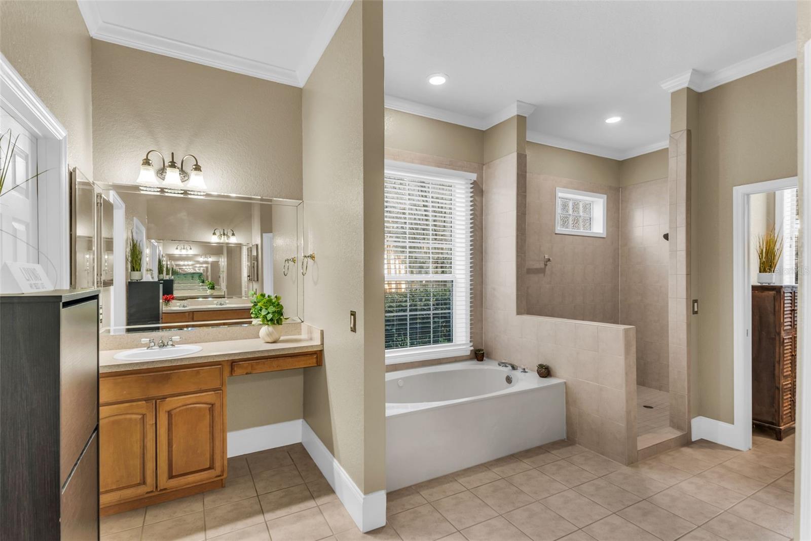 REGAL BAY - Residential