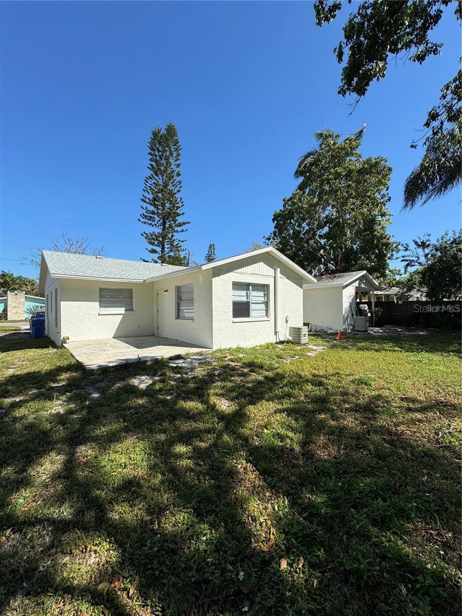 2001 14TH AVENUE W