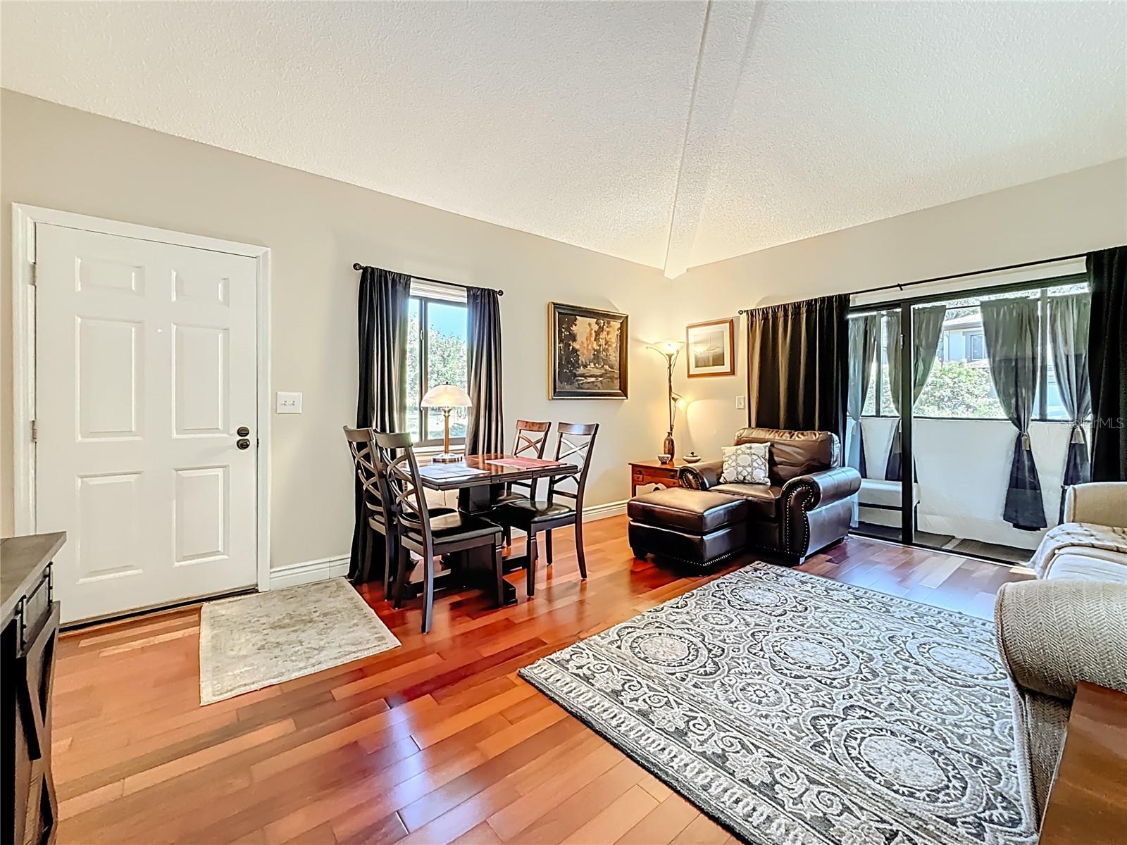 EASTWOOD SHORES 3 - Residential