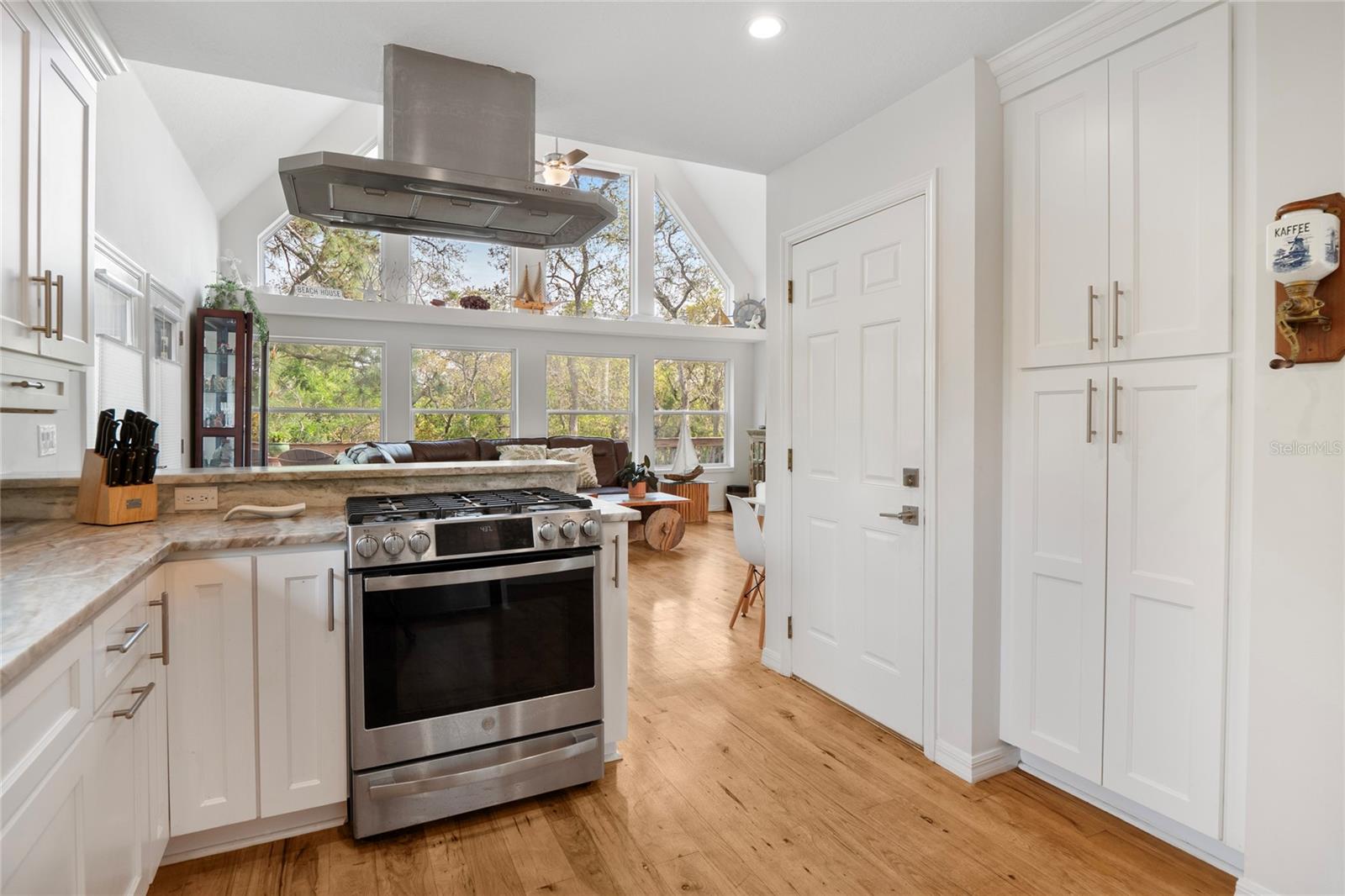 MAGNOLIA MANOR UN 2 - Residential