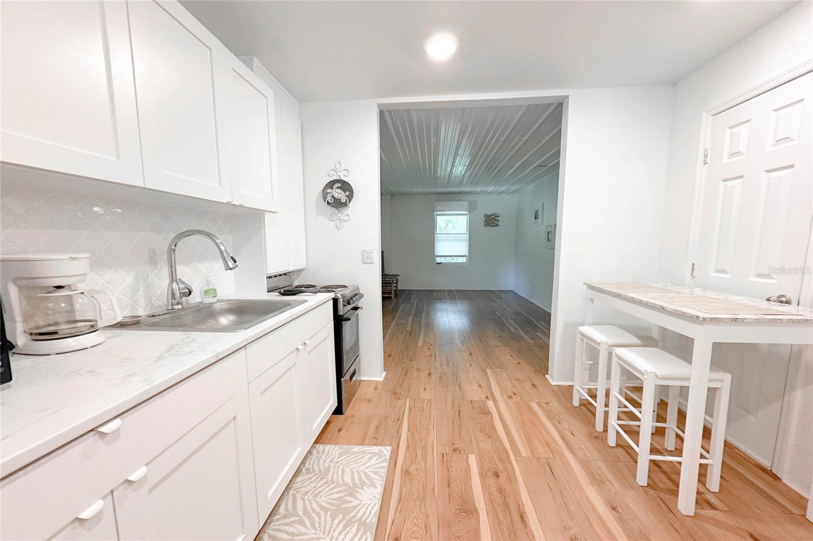 MAGNOLIA MANOR UN 2 - Residential