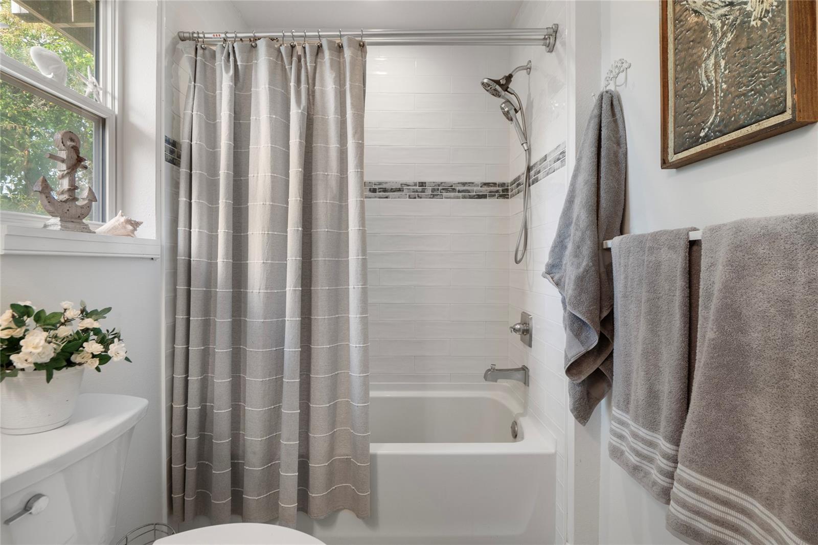 MAGNOLIA MANOR UN 2 - Residential