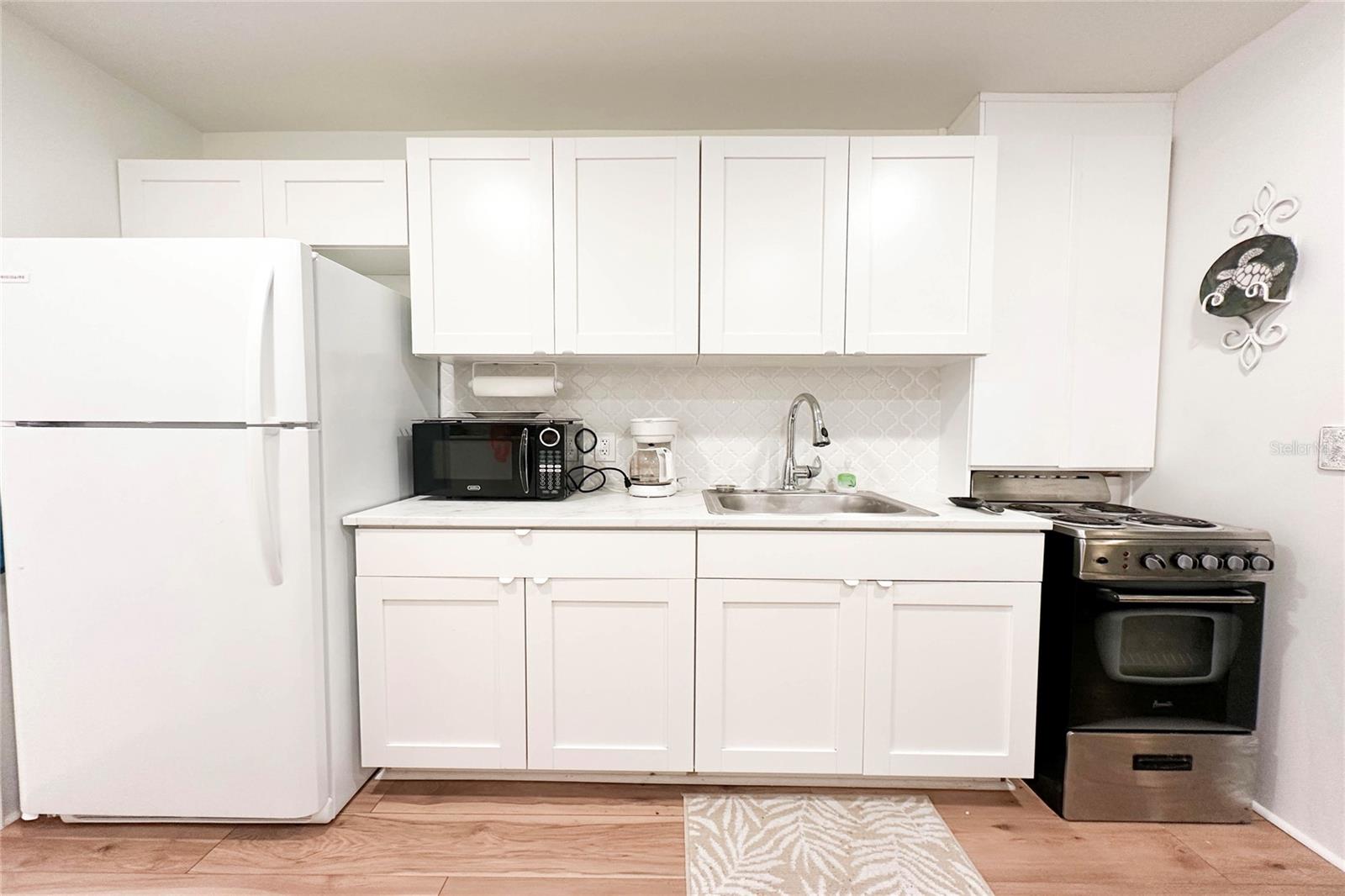 MAGNOLIA MANOR UN 2 - Residential