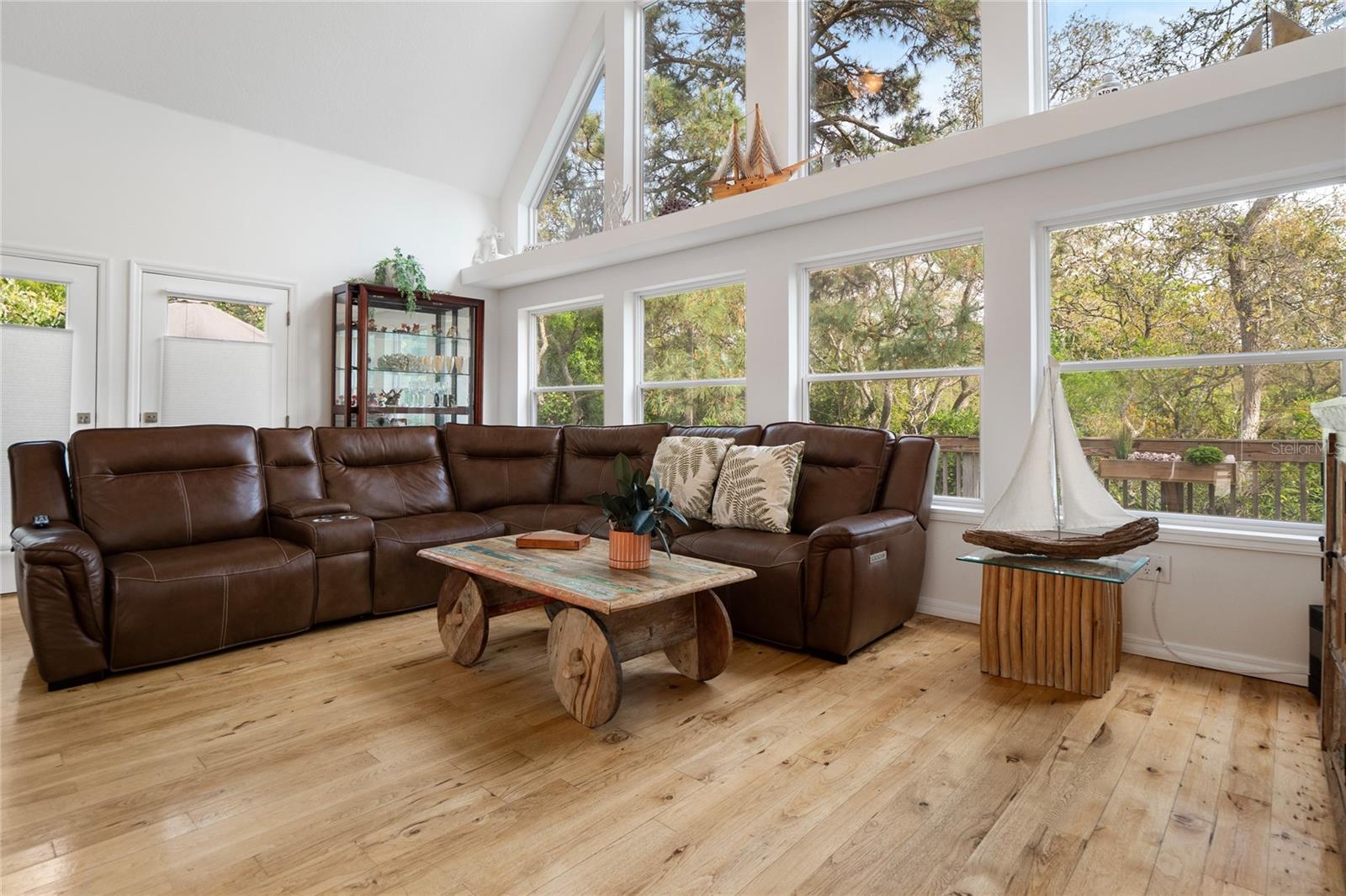 MAGNOLIA MANOR UN 2 - Residential