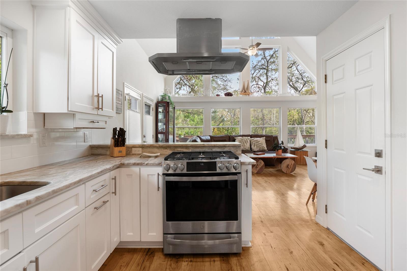 MAGNOLIA MANOR UN 2 - Residential