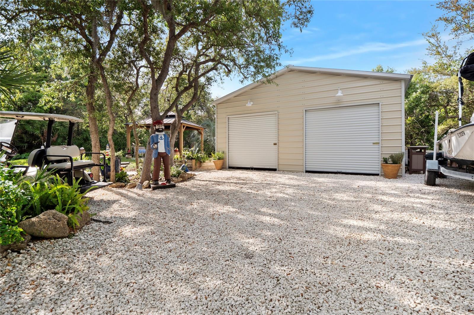 MAGNOLIA MANOR UN 2 - Residential