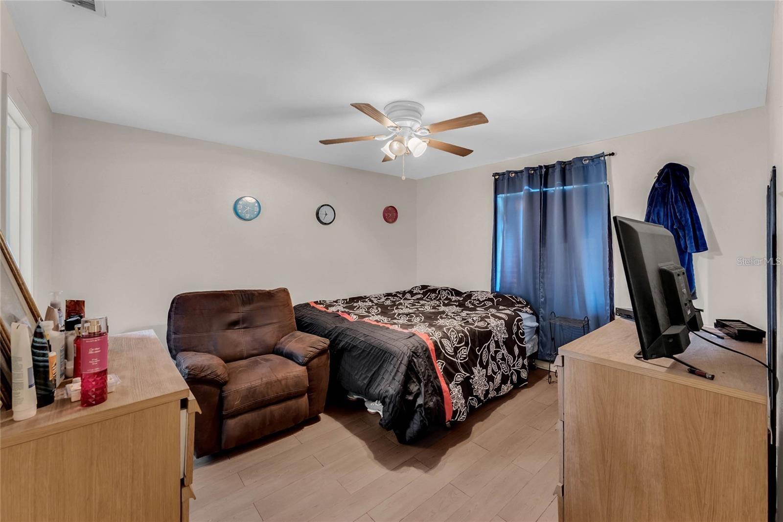 NORTH LAWNE VILLAS - Residential Lease