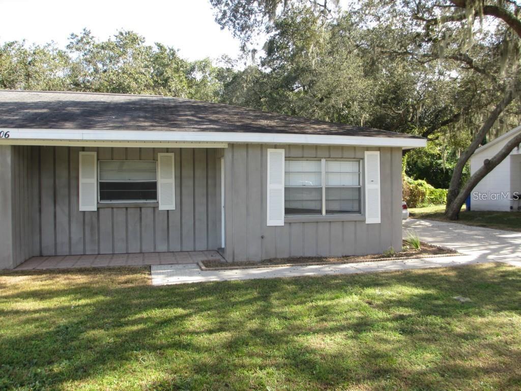 CHARMING 2 BEDROOM 1 BATH SINGLE STORY VILLA LOCATED IN QUIET DESIRED NEIGHBORHOOD WITH LARGE WOODED BACKYARD. HOME OFFERS UPGRADED KITCHEN WITH ALLL APPLICANCES AND EAT IN SPACE IN KITCHEN, TILE FLOORING THROUGHOUT, WINDOW TREAMENTS, CEILING FAN/S, 1 CAR CARPORT BEHIND UNIT. STORAGE ROOM OUTSIDE WITH WASHER & DRYER HOOKUP. OWNER WILL CONSIDER PETS ON A CASE BY CASE BASIS - NO AGGRESSIVE BREEDS AND MUST SUBMIT PHOTOS AND PET APPLICATION- NON REFUNDABLE PET FEE $350 - THERE IS A SEPERATE WATER/SEWER CHARGE OF $40 A MONTH.