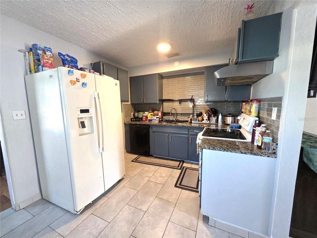 Photo of 2137 4th Street E, Bradenton, FL 34208 (MLS # A4676585)