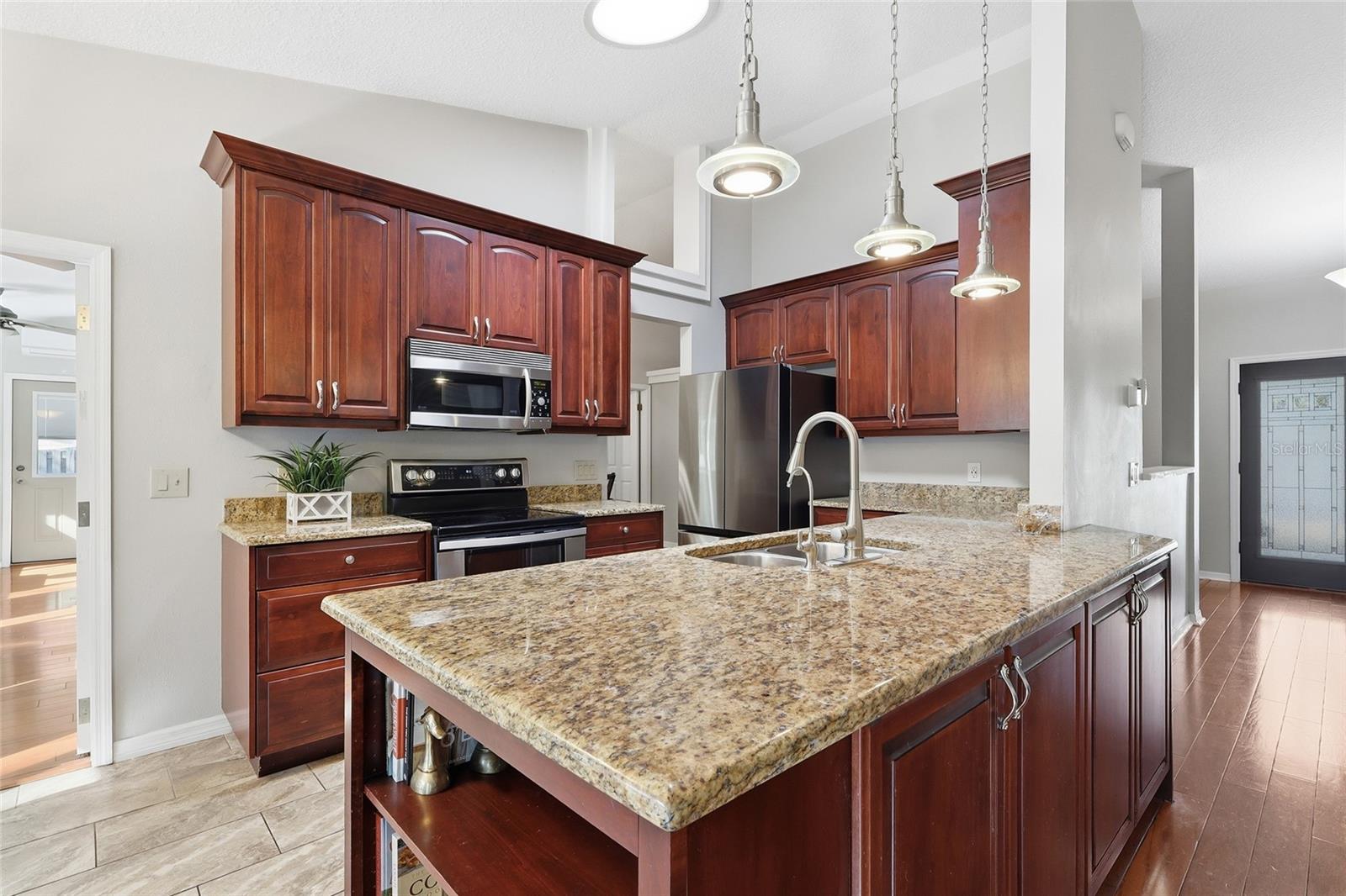 VILLAGE OF WOODLAND HILLS REP II - Residential