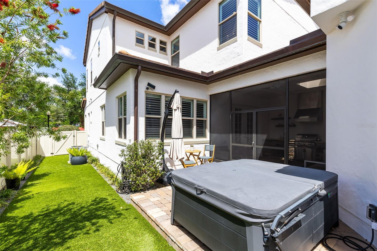 LYMAN AVE VILLAS 1 - Residential