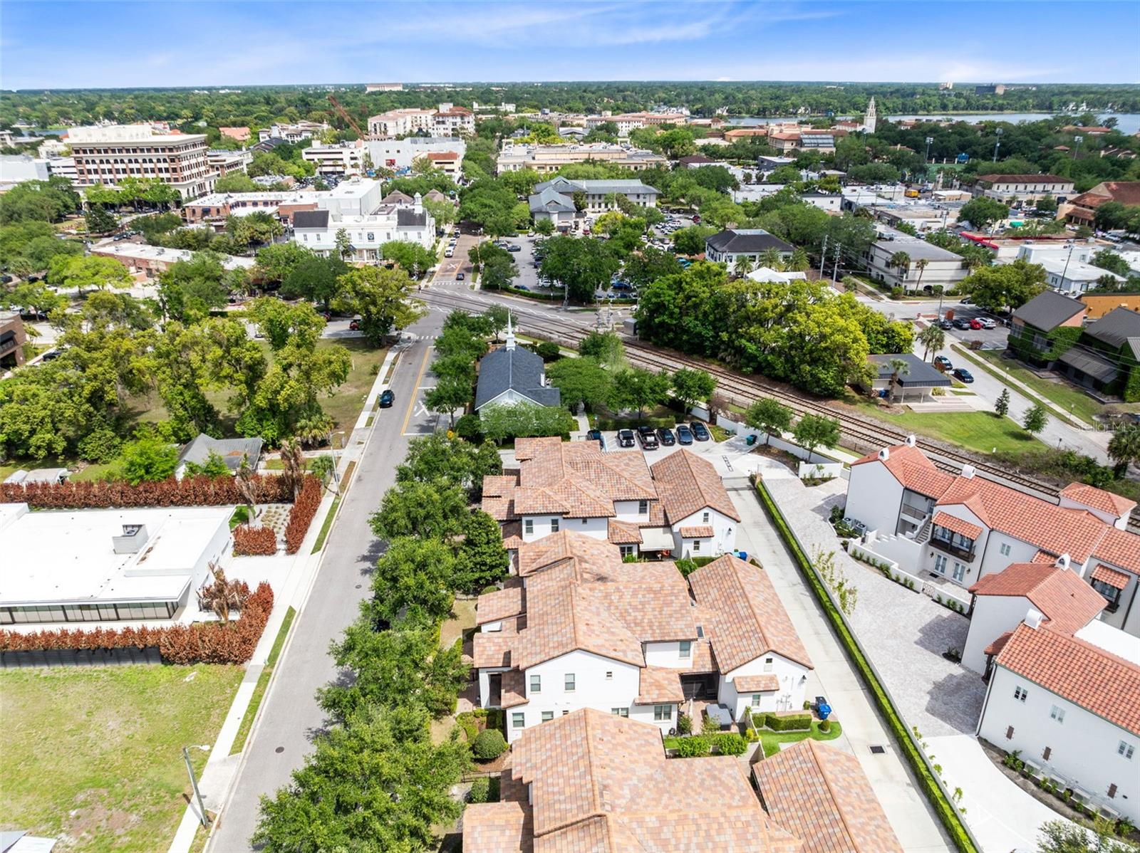 LYMAN AVE VILLAS 1 - Residential