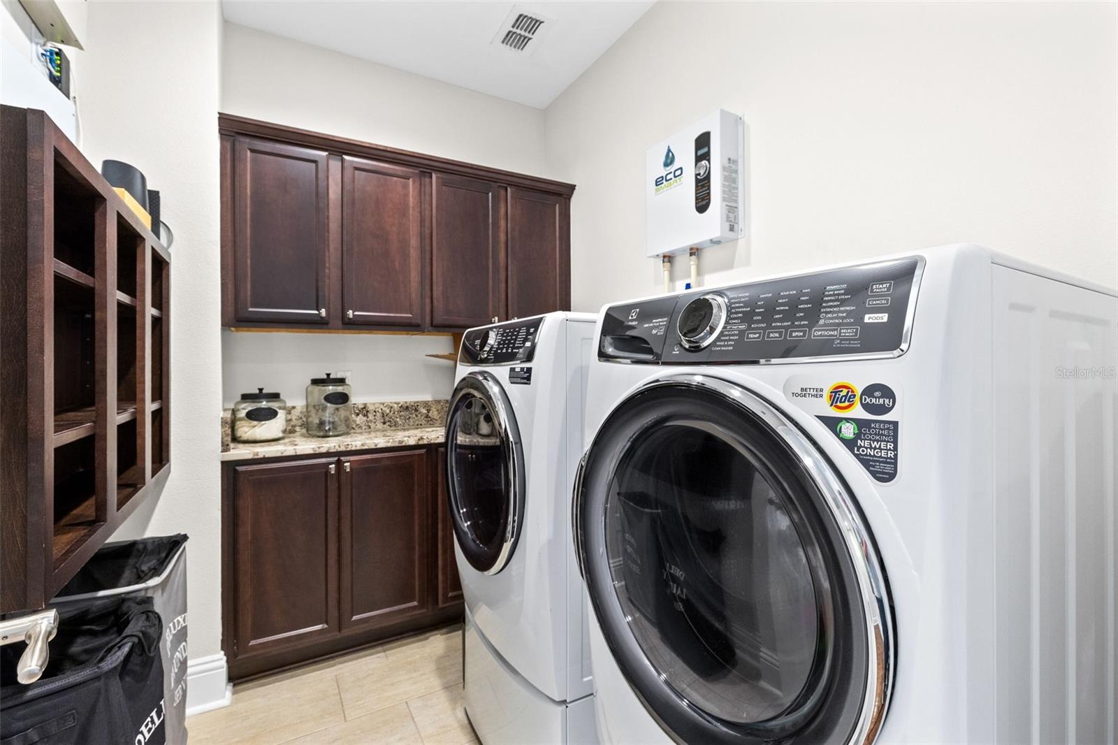LYMAN AVE VILLAS 1 - Residential