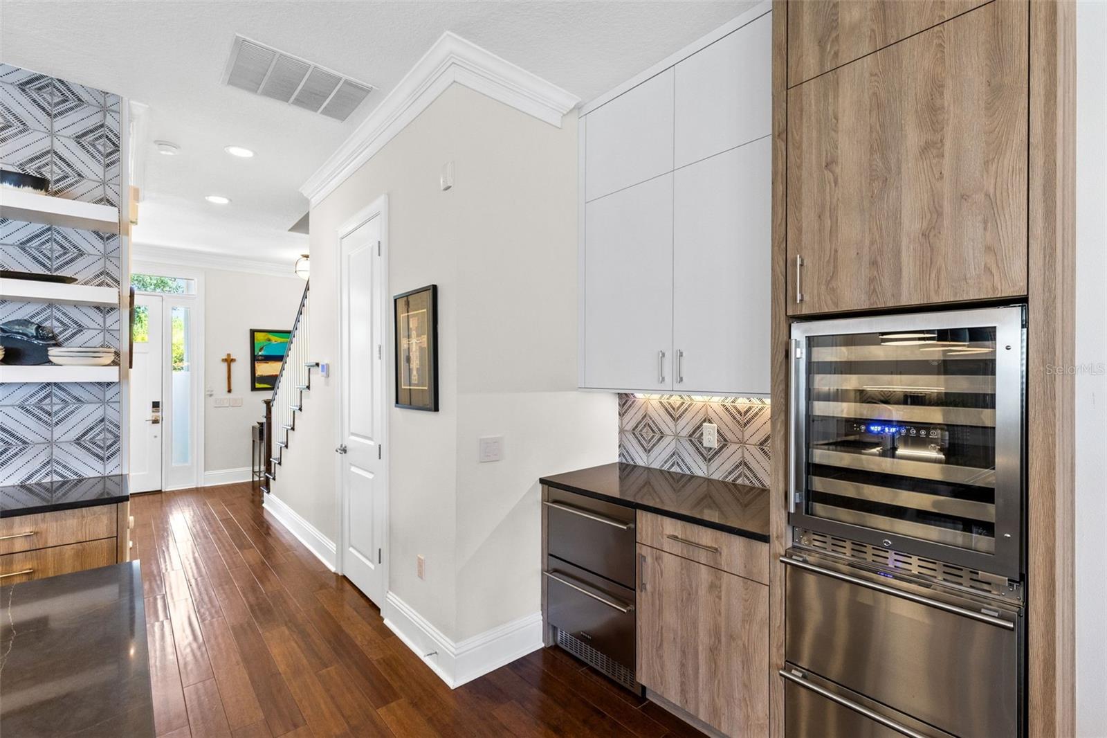 LYMAN AVE VILLAS 1 - Residential